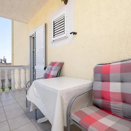 Zdravko * 트로기르